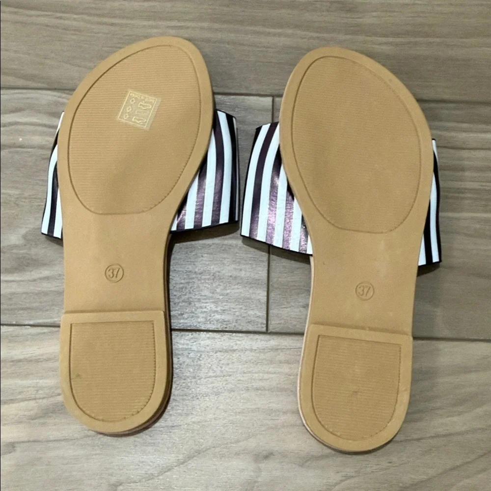 Black and White Striped Women's Slides